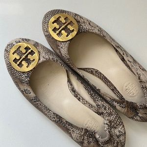 Tory Burch flats. Used but still in great condition! Women’s size 7.5(38)